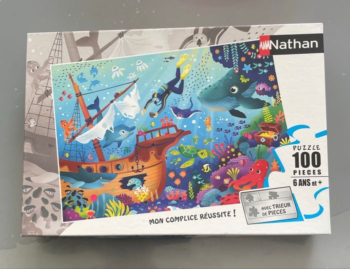 Puzzles Nathan fond de mer et Clementoni  de Disney Pirates et Princesses Très bon état - photo numéro 2