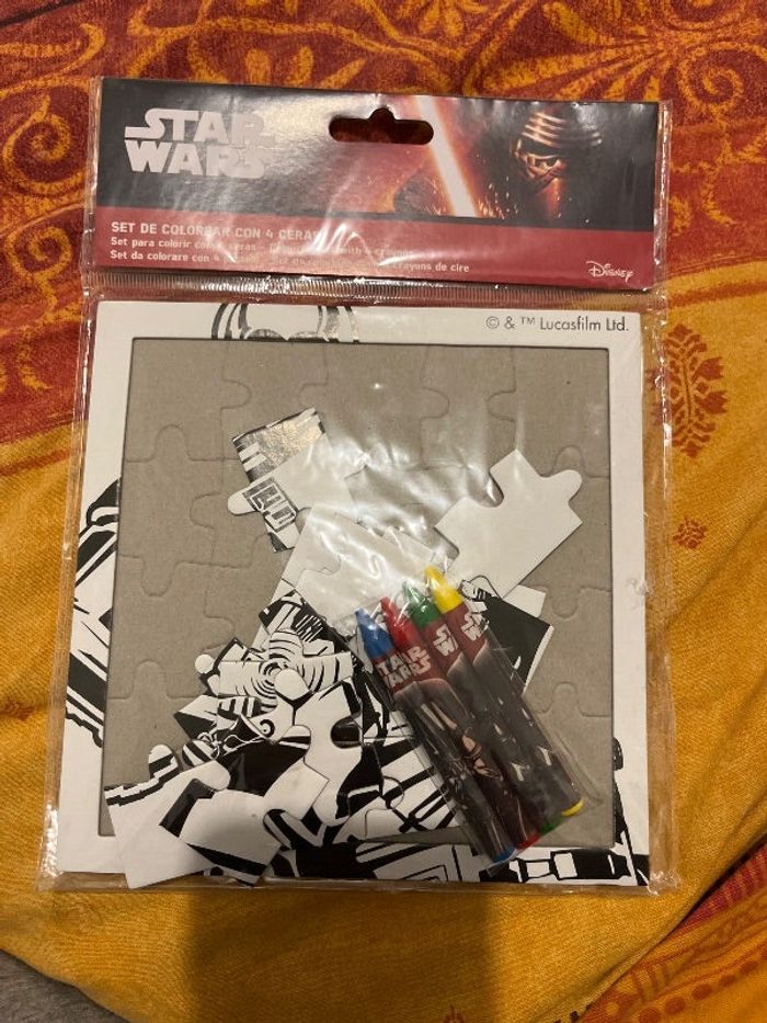 Set de coloriage en puzzle avec c’est 4 pastels