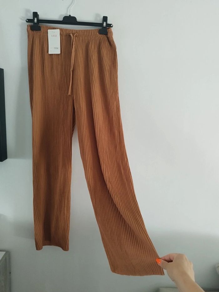 Pantalon fluide femme neuf - photo numéro 2