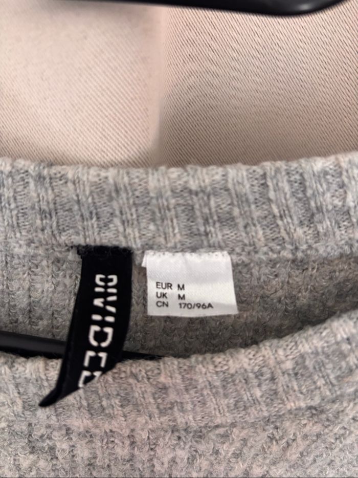 Pull gris - photo numéro 2