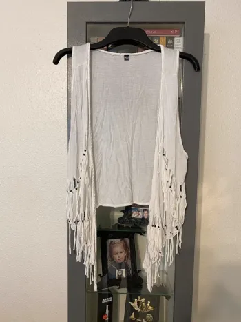 petit gilet sans manche à frange Pimkie taille M