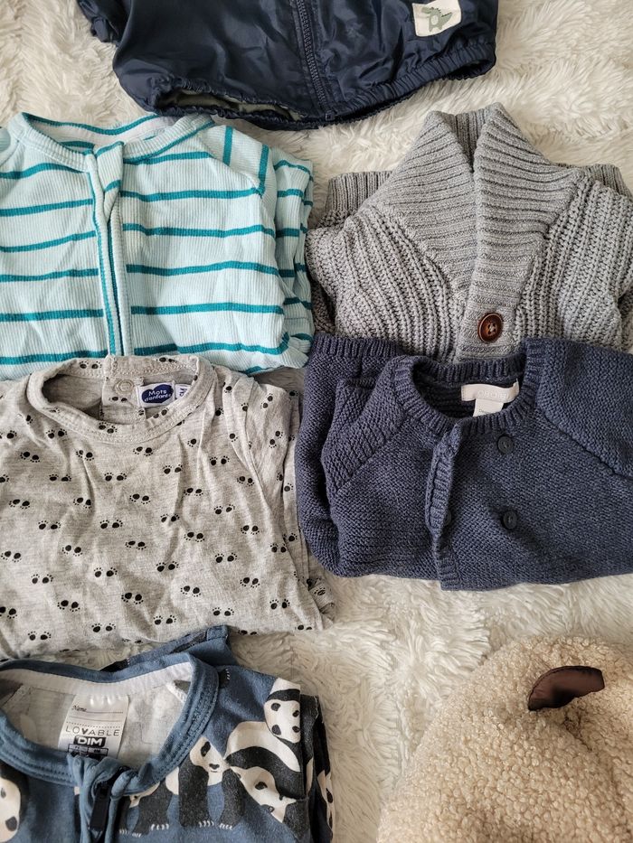 Lot de vêtements bebe 6 mois 36 pièces - photo numéro 7