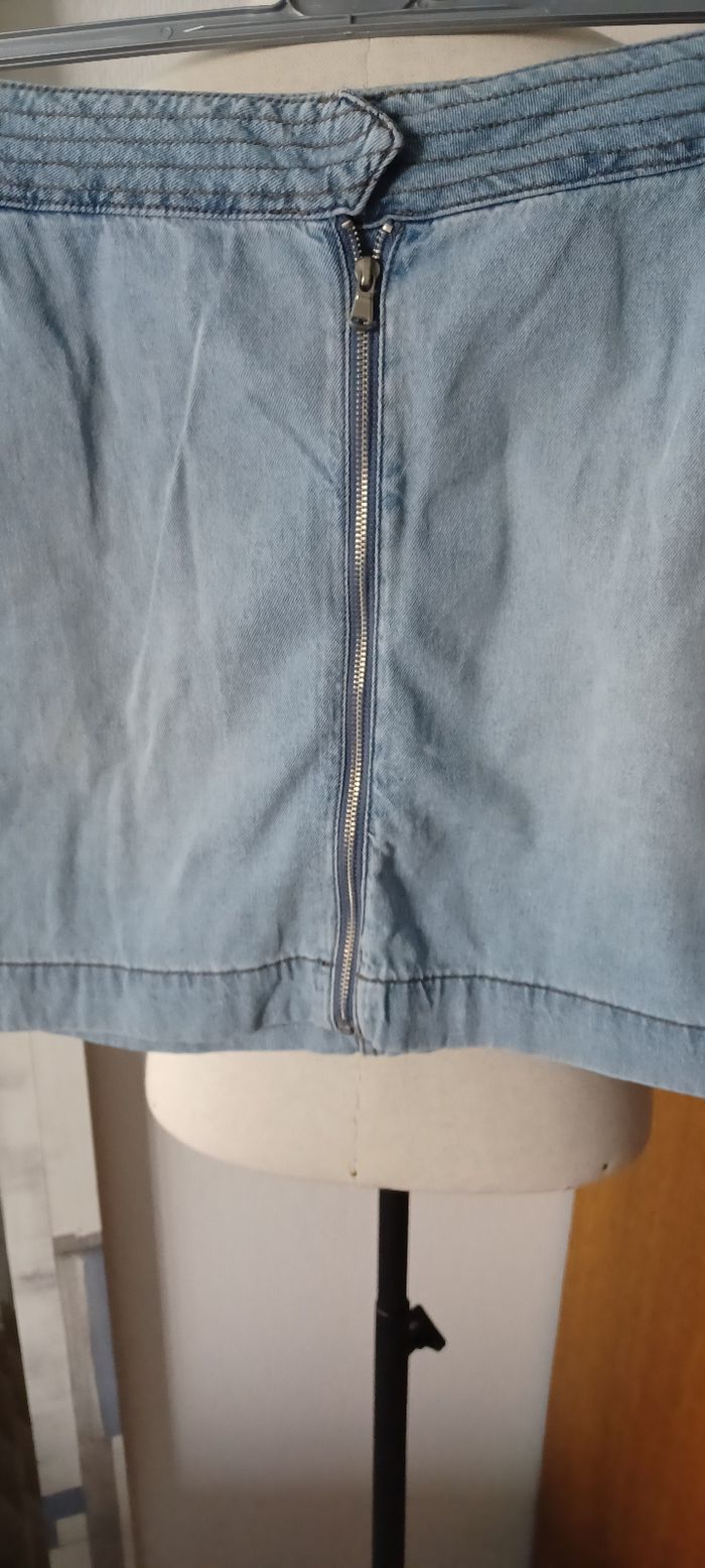 Très belle jupe jeans courte femme T 44 - photo numéro 2