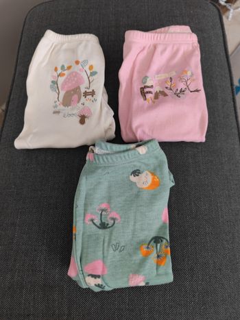 Lot de pantalons a pieds