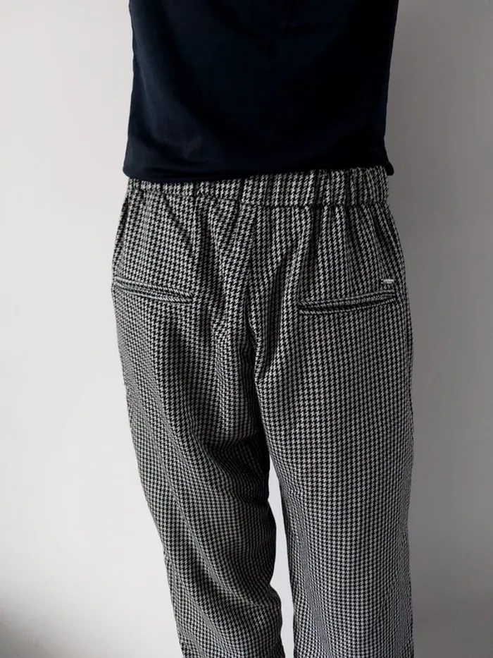 Pantalon large noir et gris - photo numéro 7