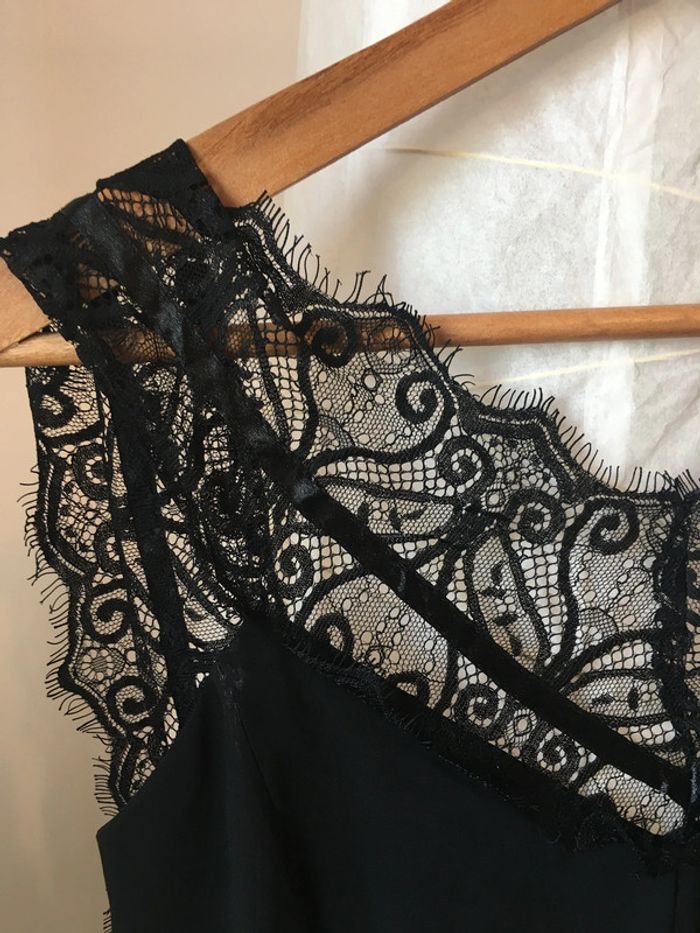 Petite robe noire dentelle dos nu - photo numéro 4