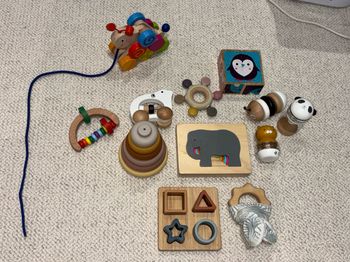 Lot jouets silicone et bois