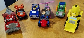 Lot figurine + véhicule pat'patrouille