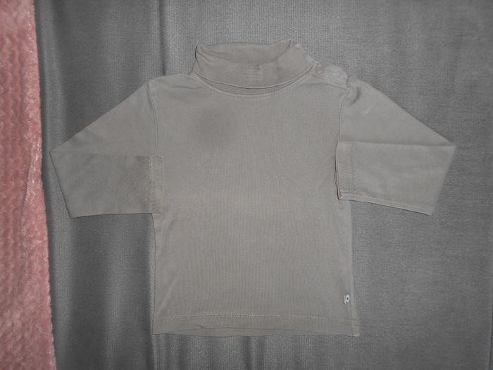 Tee-shirt col roulé, taille: 5 ans à 0,50 EURO