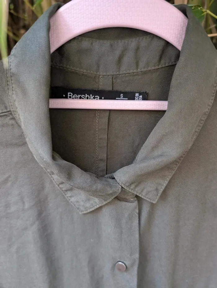 🫒 Chemise kaki Bershka - Taille S - photo numéro 4