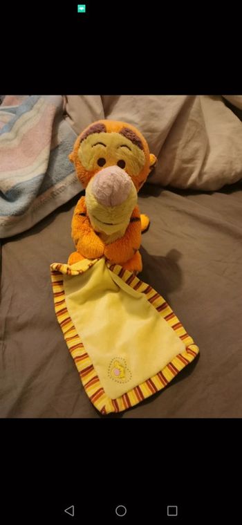 Peluche Doudou Tigrou (Winnie l'ourson)