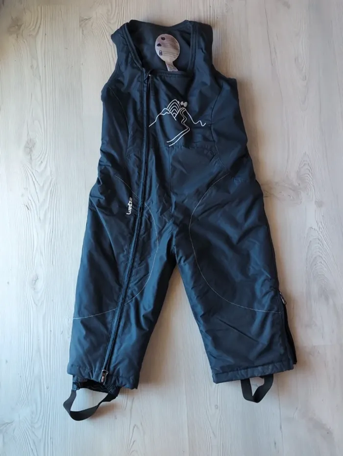 Combinaison de ski neuve.