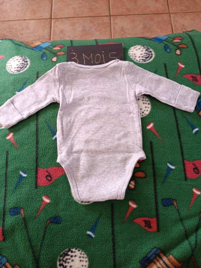 Body garçon 3 MOIS - photo numéro 2
