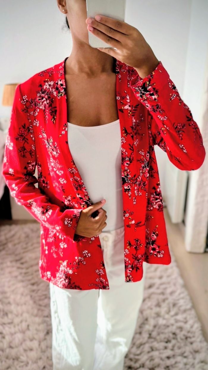 Veste tailleur fleurie - photo numéro 3