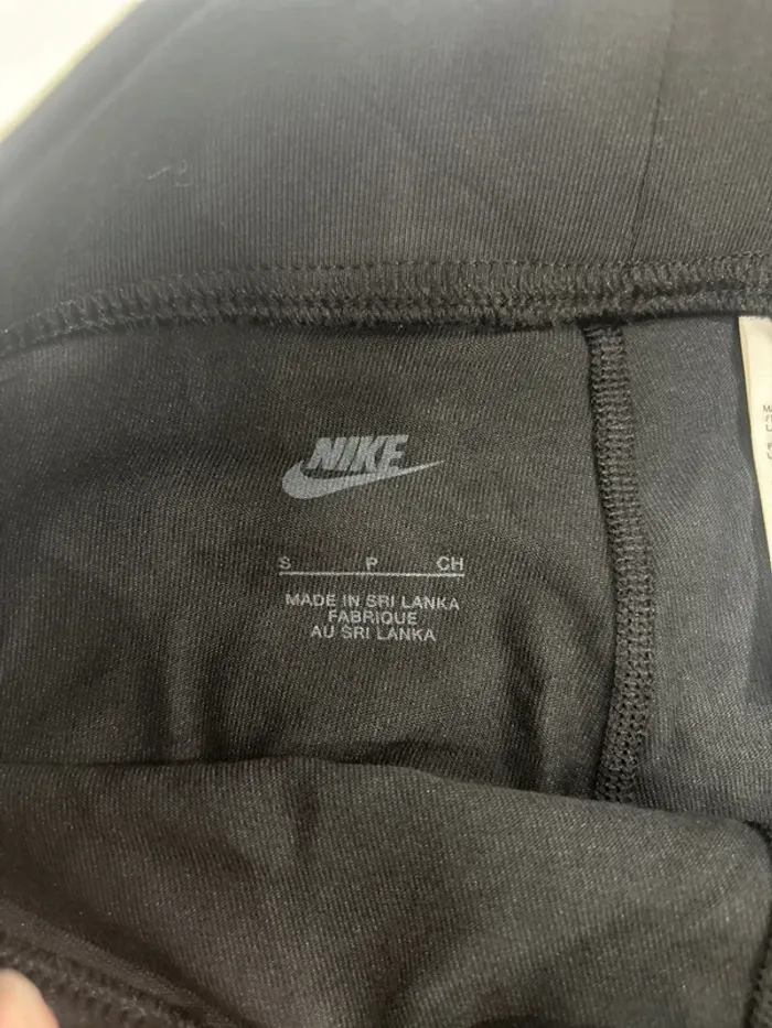 Leggings Nike neuf - photo numéro 4
