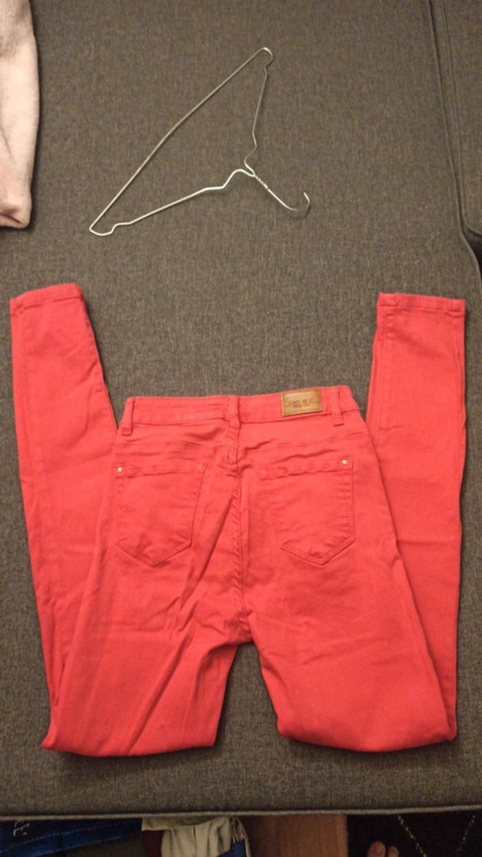 Jean rouge taille 34 marque Miss basic premium Demin - photo numéro 3
