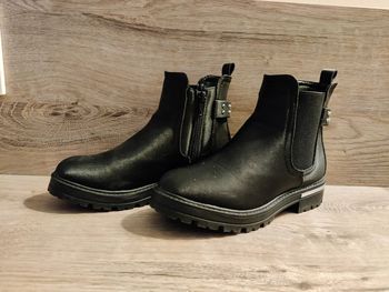 Bottines noires p32