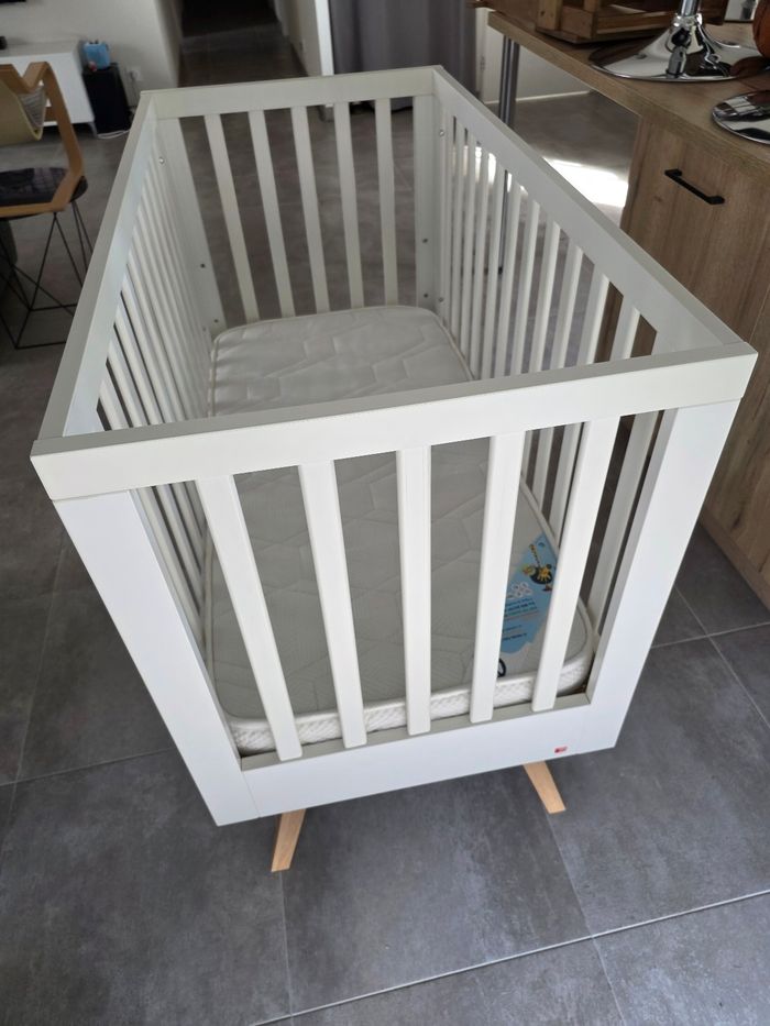 Lit bébé VOX + matelas BULTEX - photo numéro 3