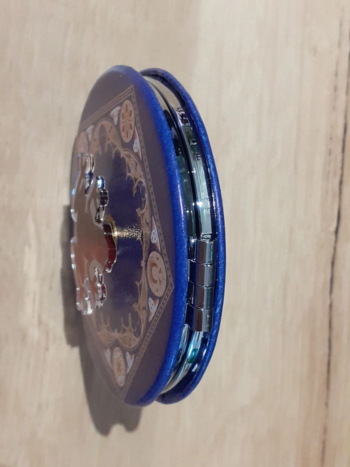 Miroir de poche Harry Potter représentant un chocogrenouille - photo numéro 3