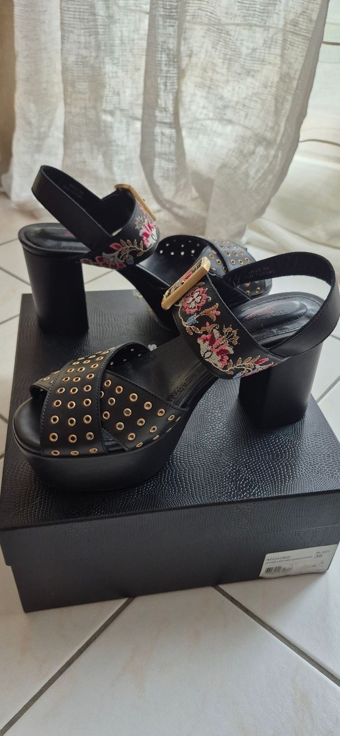 Sandales compensées The Kooples neuves - photo numéro 2