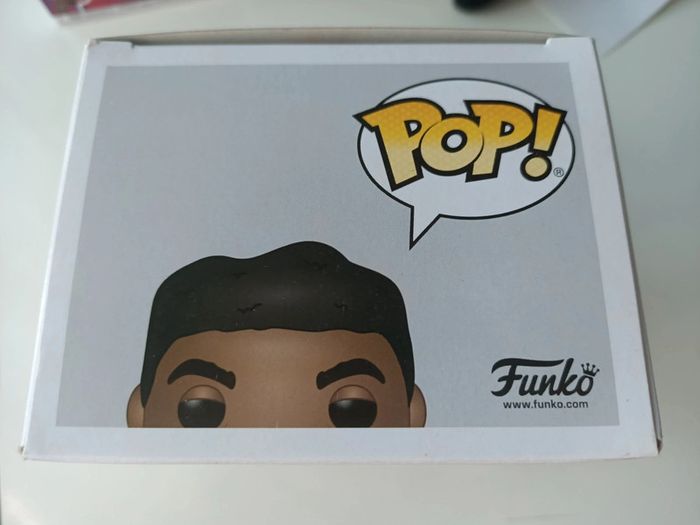 Lot de 2 Figurines Funko pop Disney frozen 2 : n°586 Mattias et n°582 Anna - photo numéro 16