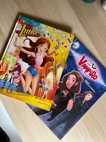 Lot de 2 livres BD Chica Vampiro & Soy Luna