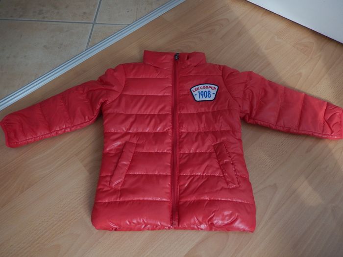 Doudoune demi saison Lee cooper neuve 4 ANS