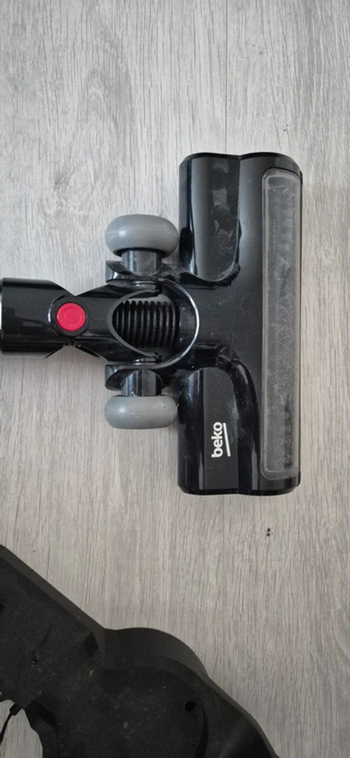 Aspirateur balai Beko - photo numéro 14