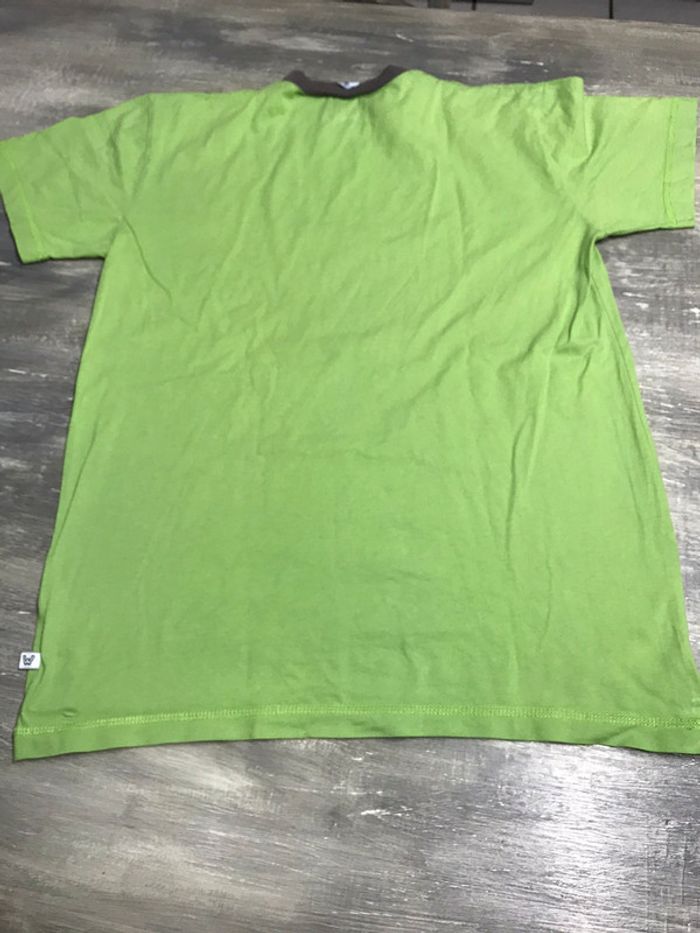 Tee-Shirt vert et brun. - photo numéro 2