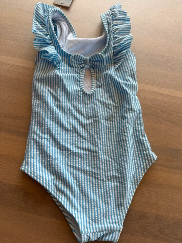 Maillot de bain neuf 2/3 ans - photo numéro 5