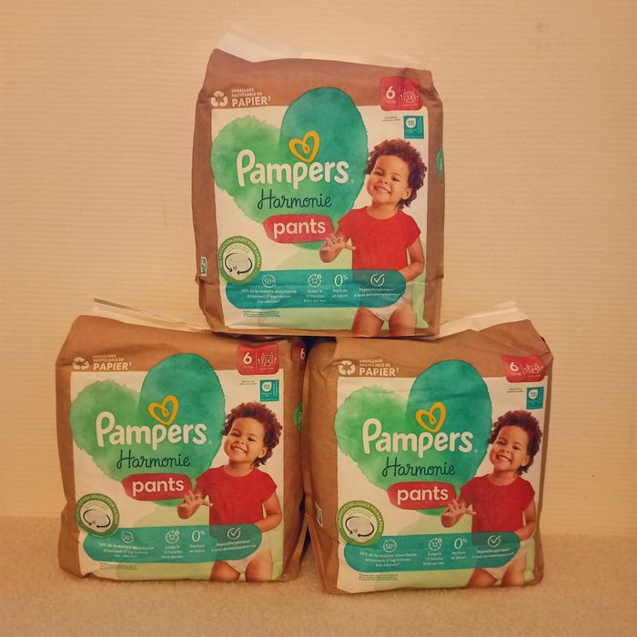 Lot couches Pampers harmonie Pants taille 6