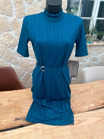 Robe d’été mi longue femme bleu légère canard mango taille M 38 moulante
