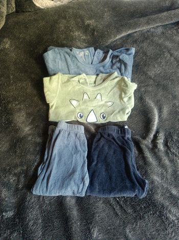Ensemble de pyjamas T18 mois en très bon état