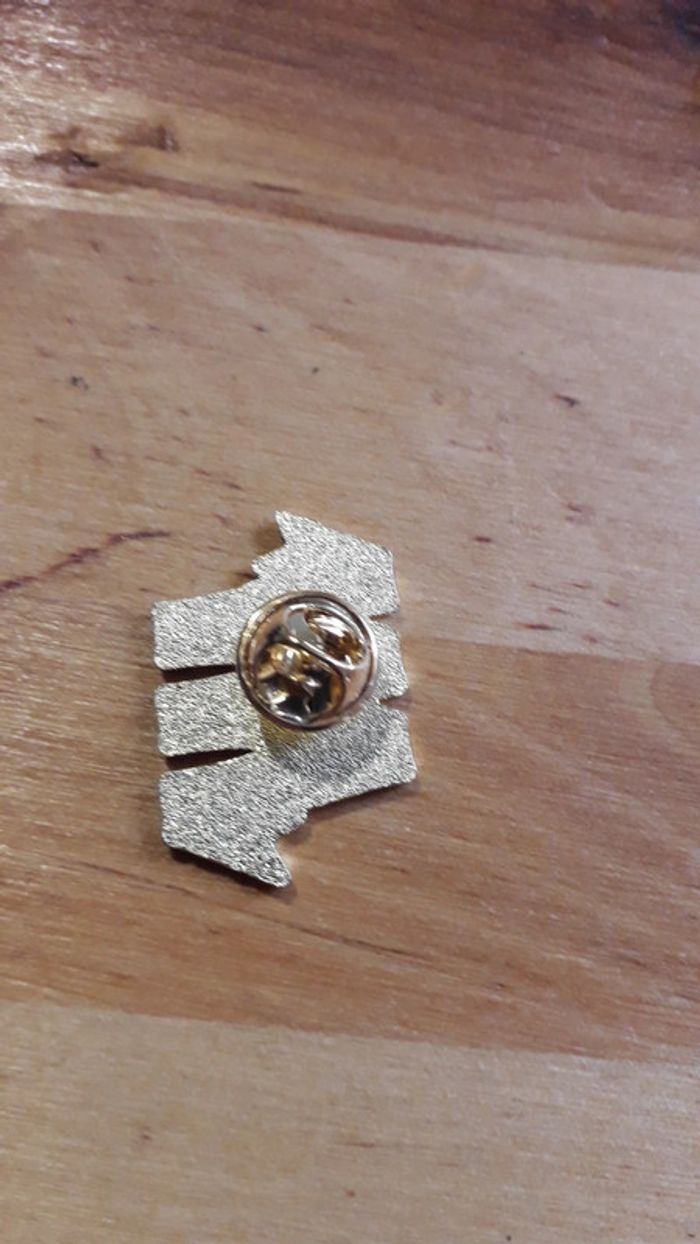 Pin's livres addict "Les gens cool lisent" - photo numéro 2