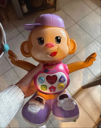 Jouer, VTech, Titi ouistiti qui danse