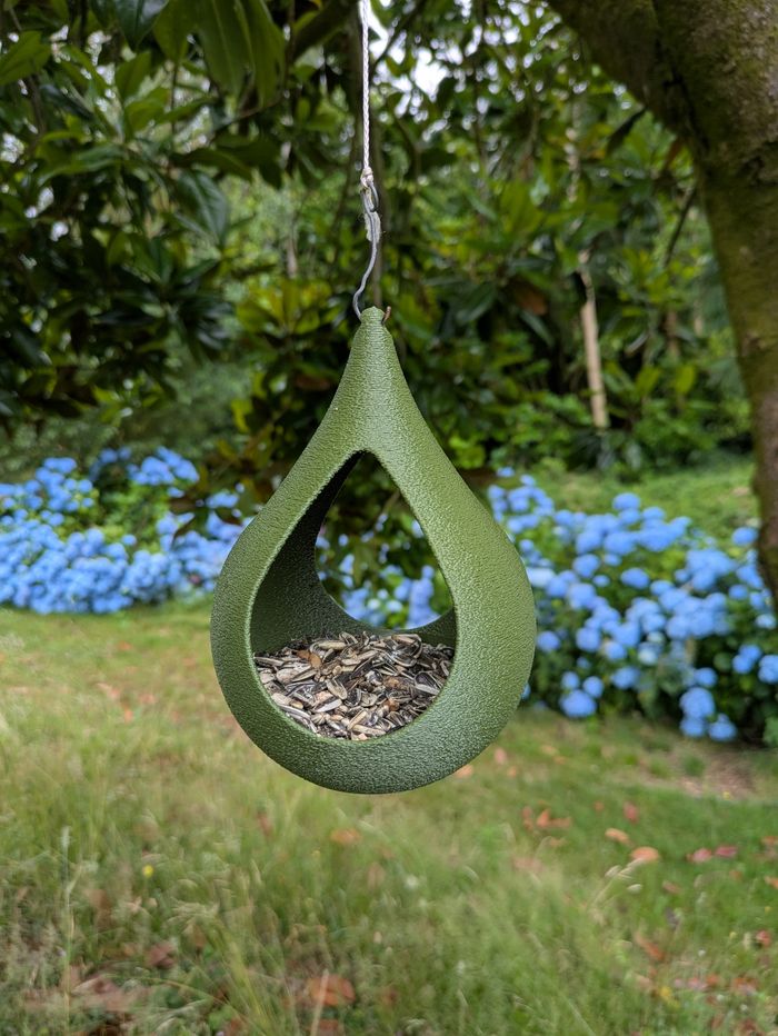 Mangeoire à oiseaux de la nature en forme de goutte d'eau effet strié - photo numéro 5
