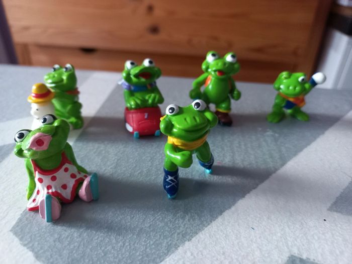 Lot de 6 grenouilles kinder surprise vintage