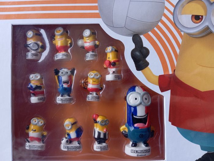 Coffret de fèves les minions jamais ouvert - photo numéro 2