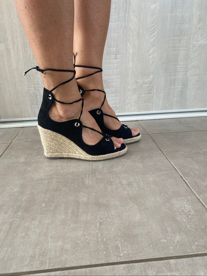 Chaussures compensées noires