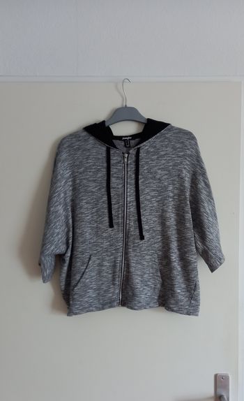 Veste à capuche " Jennyfer "