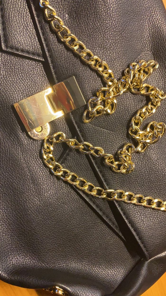 Sac cuir noir avec chaîne dorée Mango - photo numéro 5