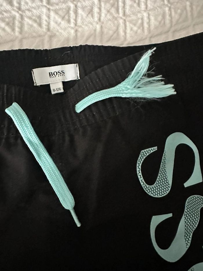 Surfer Hugo Boss 8 ans - photo numéro 2