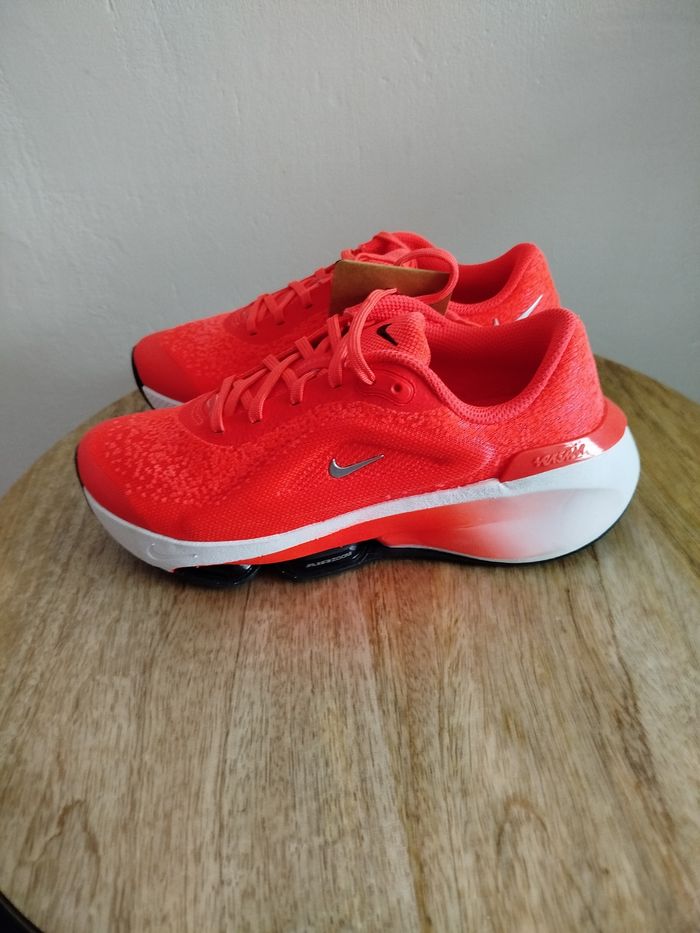 Baskets Nike T 36 - photo numéro 4