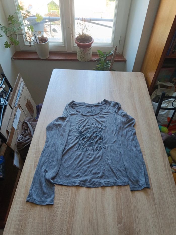 Tee shirt