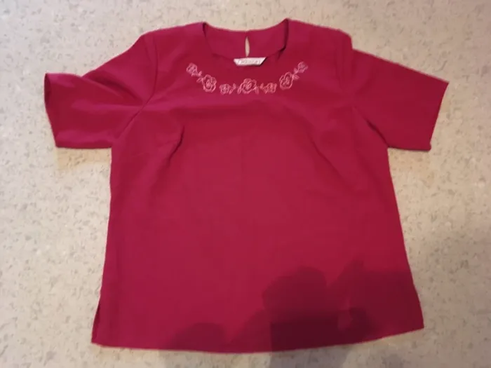 Haut rouge grande taille @