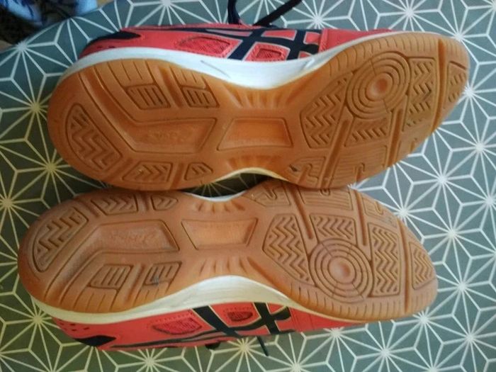 Baskets Asics indoor pointure 40 - photo numéro 2