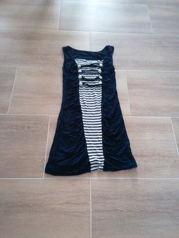 Robe moulante taille 34.36