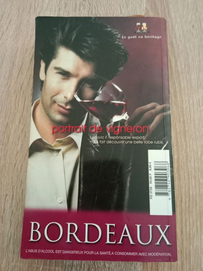 Petit futé Paris 2002 City Guide 📚 - photo numéro 2