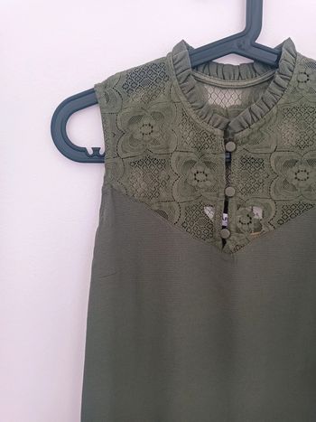 Blouse vert kaki boutons et dentelle Naf Naf Taille S Neuf avec étiquette