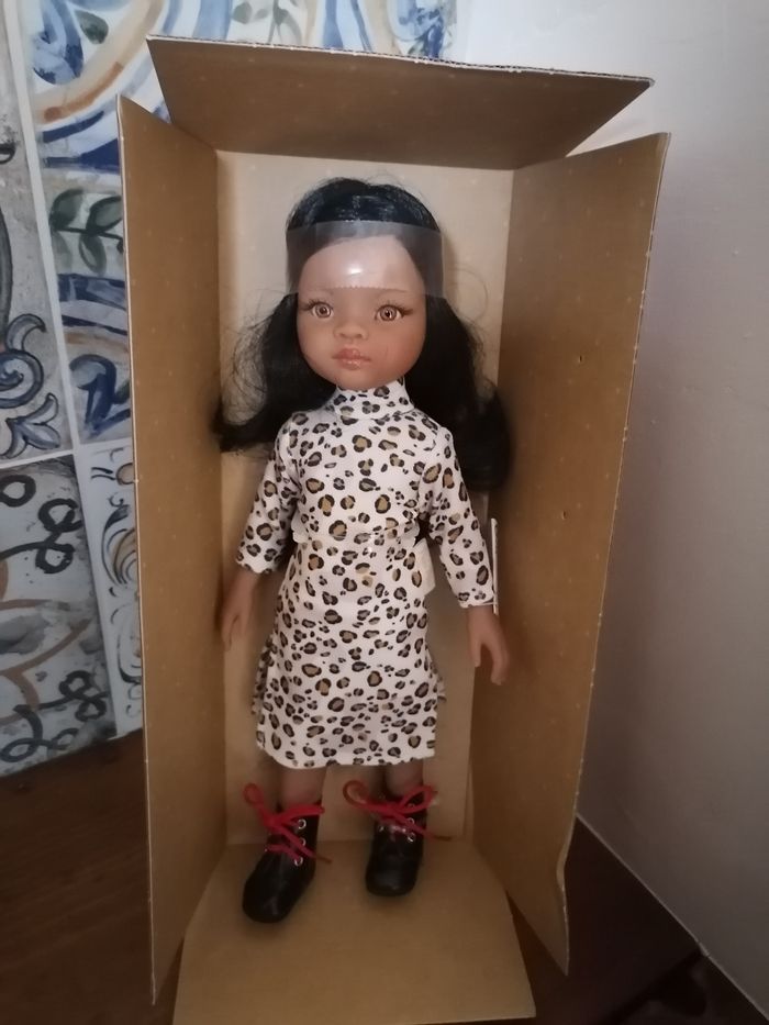 Poupée paola reina
